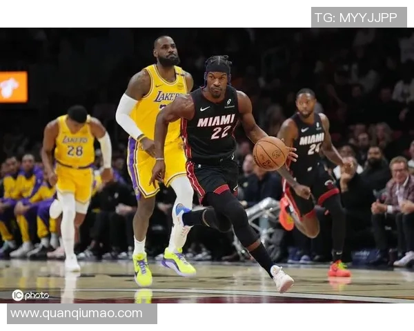 2020年NBA总决赛第三场湖人对决热火精彩回顾与赛后分析